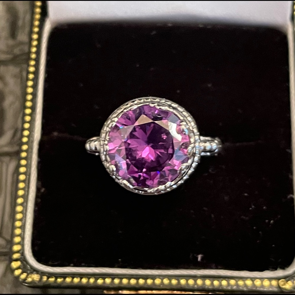 Solid Sterling Silver And Amethyst Ring Size 7 - image 4